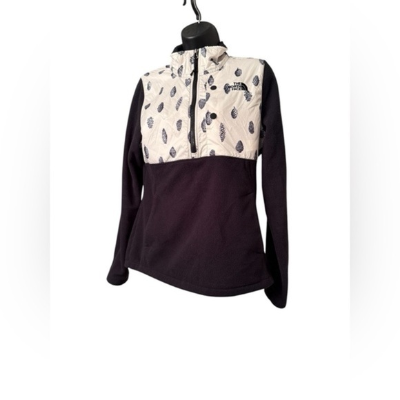 The North Face Black 1/2 Zip Pullover Fleece Pinecones - Picture 1 of 5